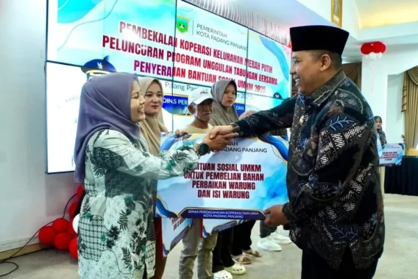 Wakil Bupati Padang Panjang Luncurkan Tabungan Bersama, Masyarakat Menabung Perkuat Ekonomi Daerah